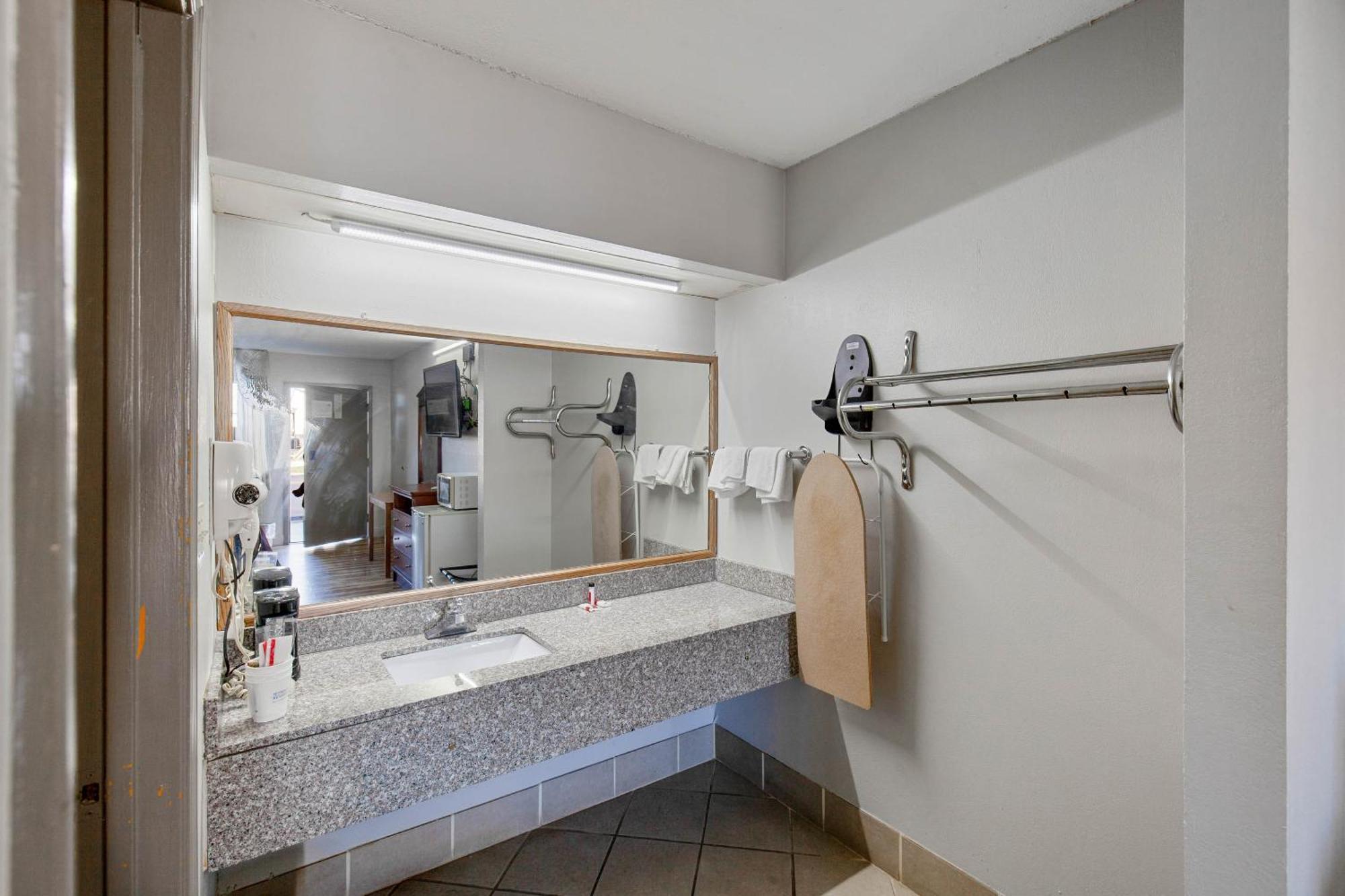 Hotel O Columbia Downtown Near I-65 Екстер'єр фото