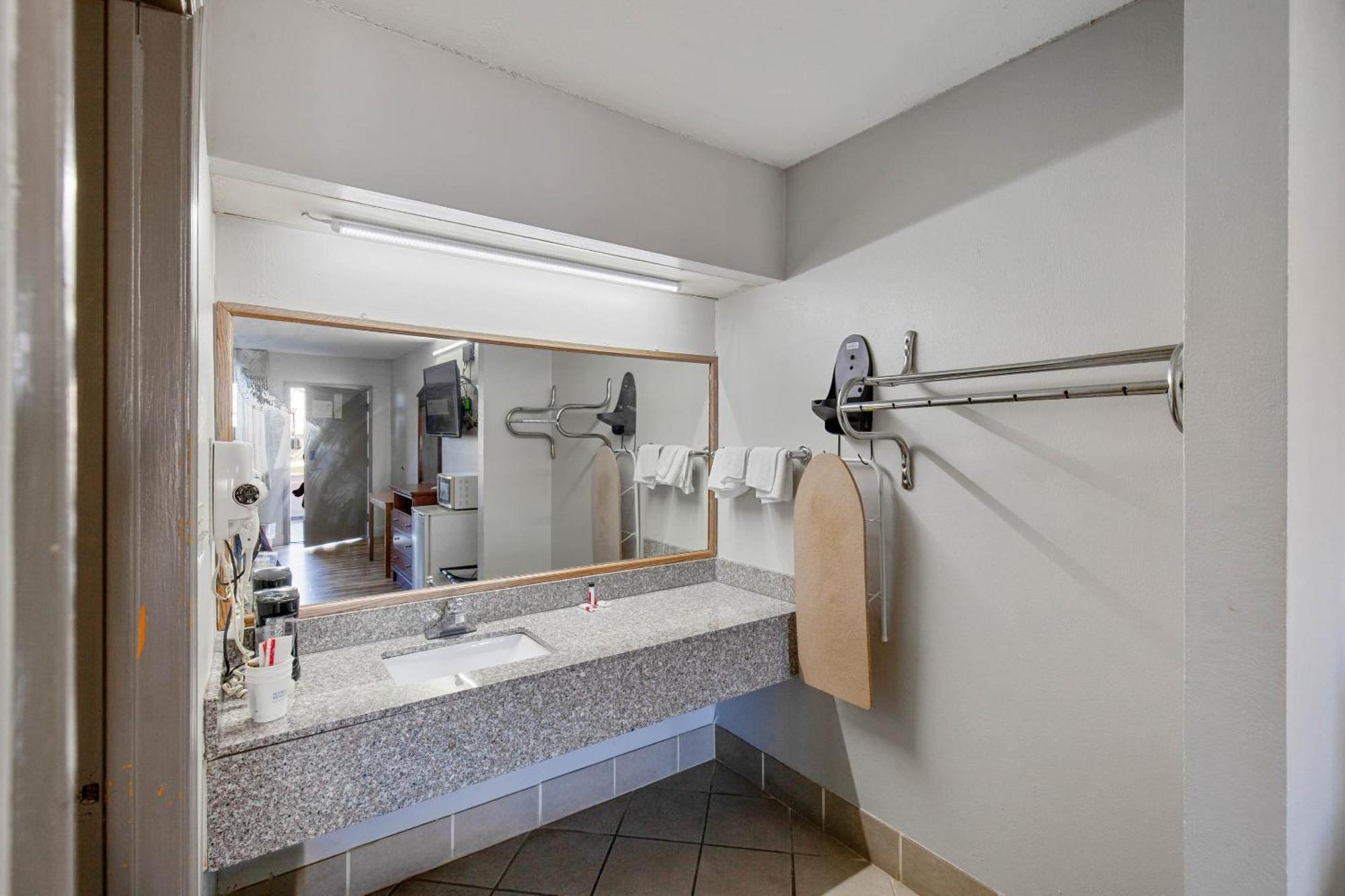 Hotel O Columbia Downtown Near I-65 Екстер'єр фото
