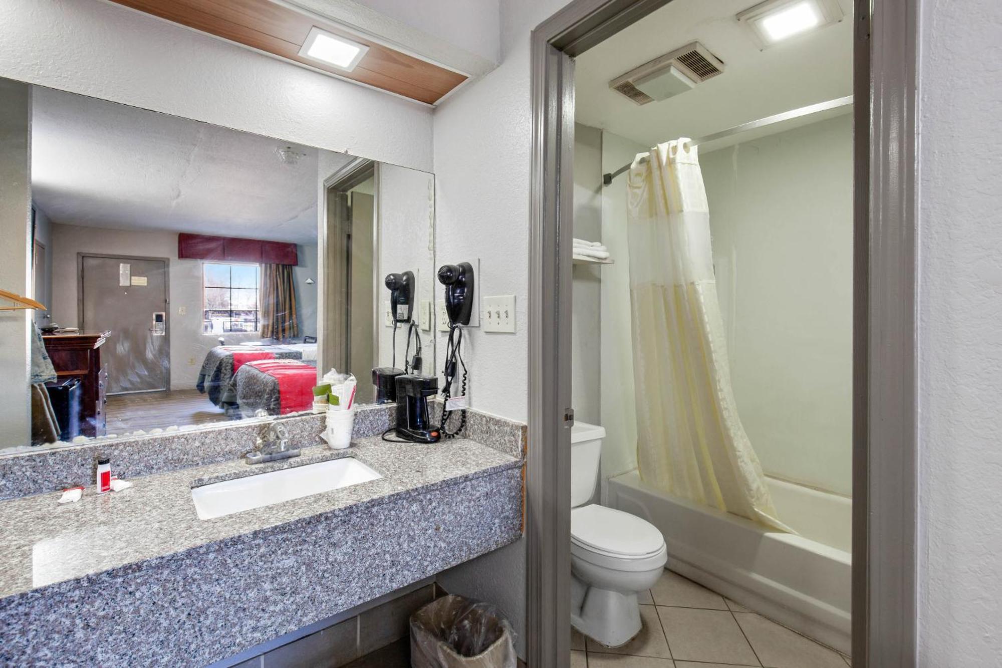 Hotel O Columbia Downtown Near I-65 Екстер'єр фото