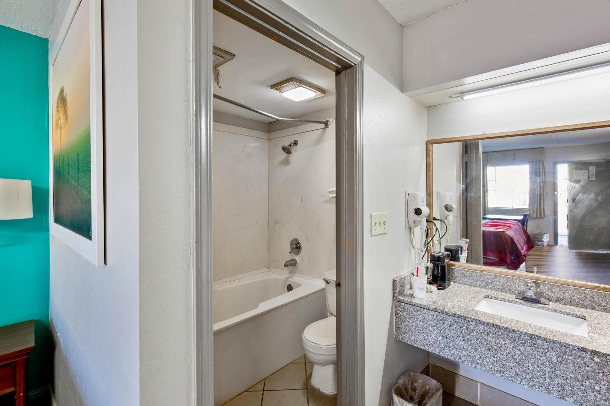Hotel O Columbia Downtown Near I-65 Екстер'єр фото